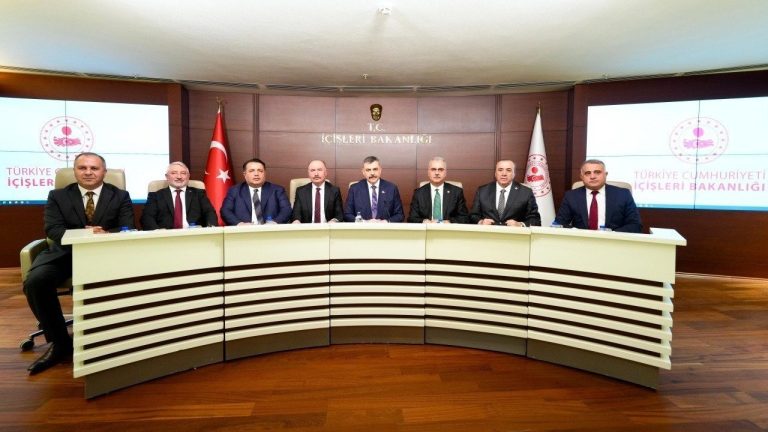 Çorum heyetinden Bakan  Mustafa Çiftçi’ye kutlama